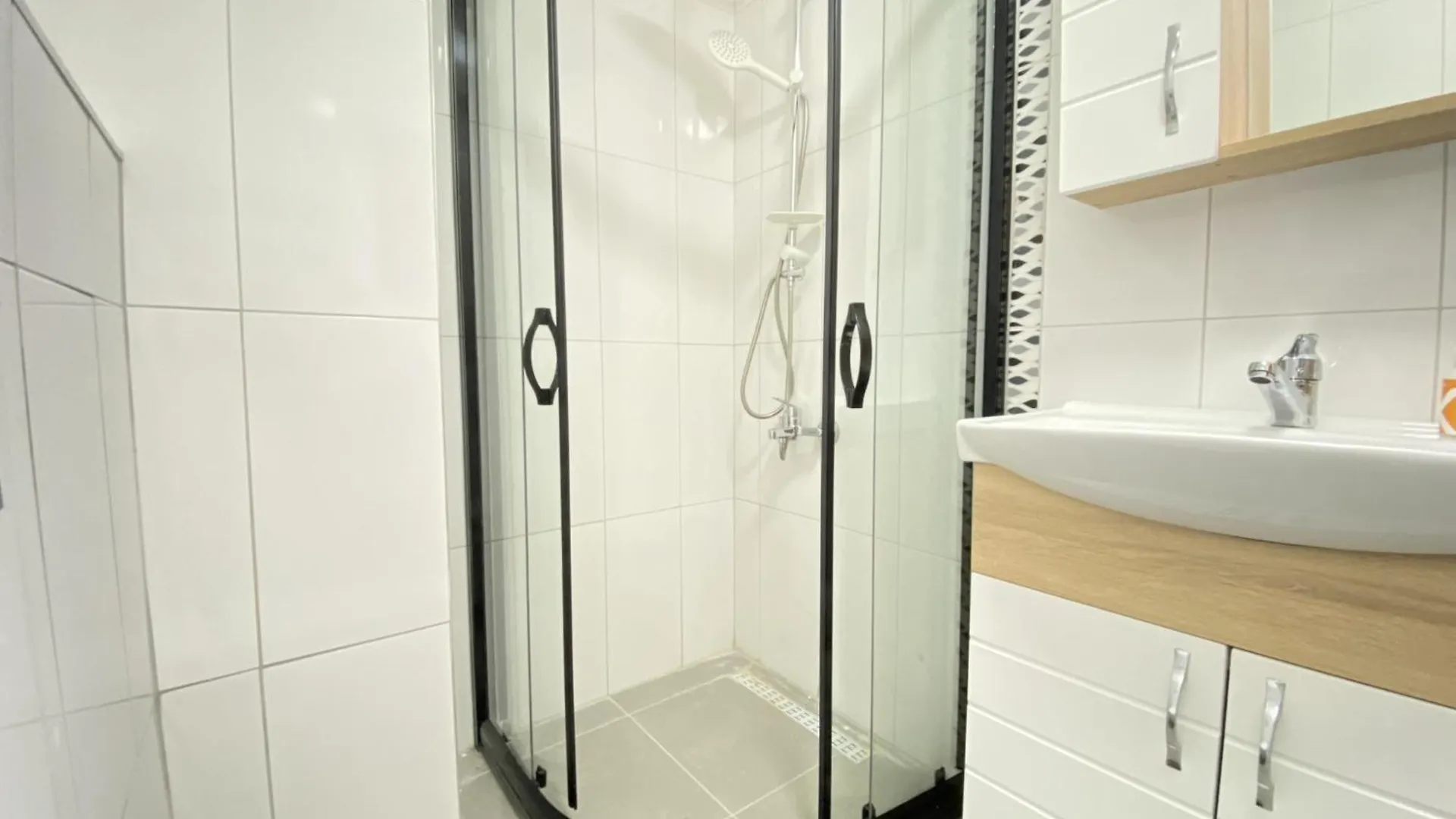 1Gbps Wifi Ac In Brand New City Apartment Istanbul